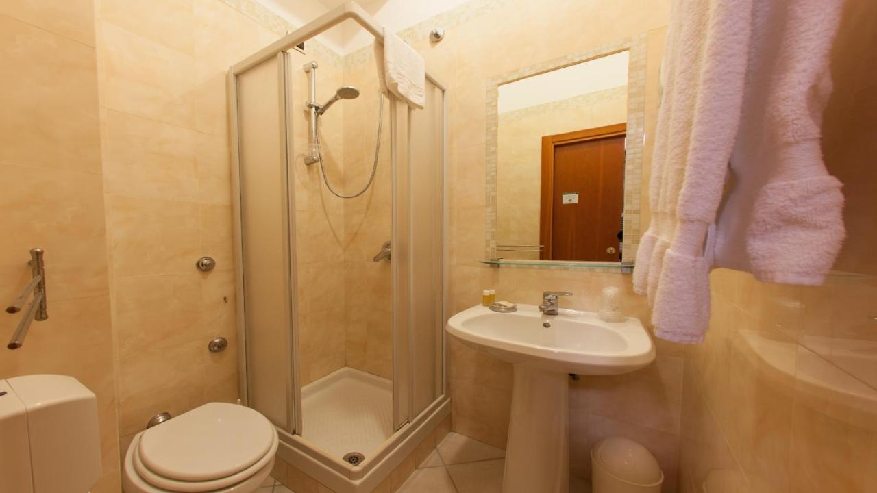 Dama Private Rooms Rome Exterior photo
