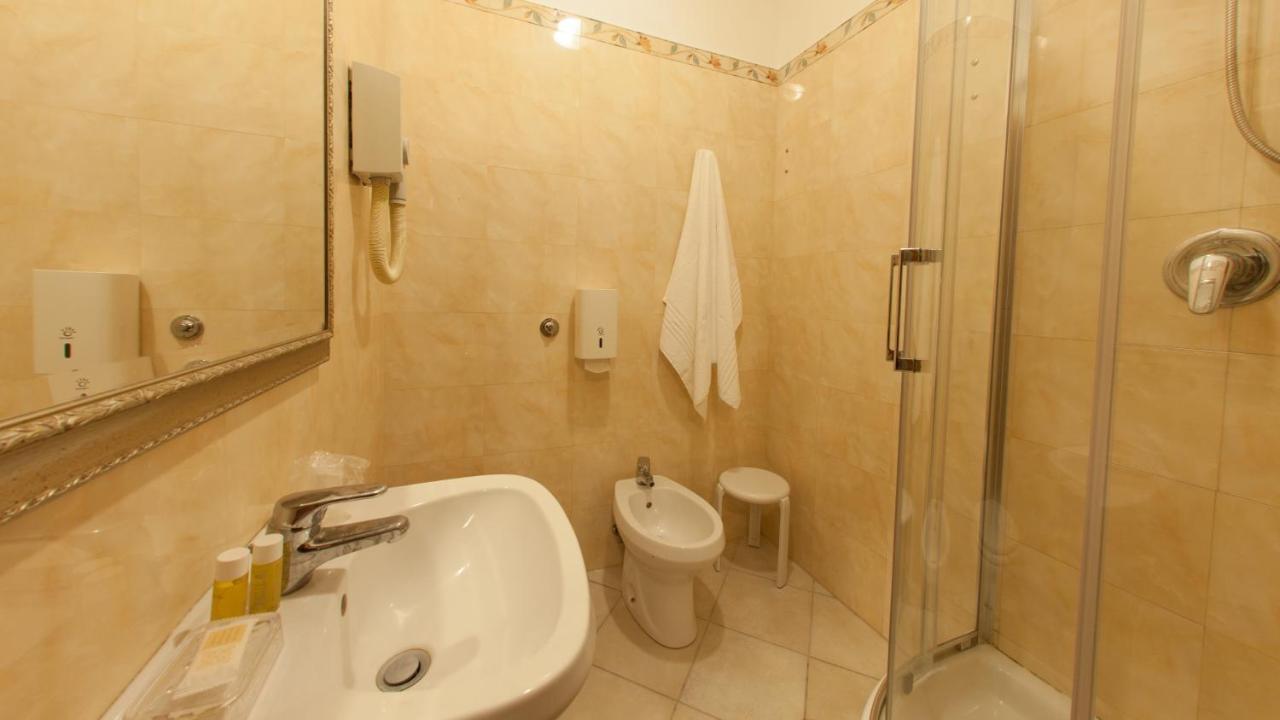 Dama Private Rooms Rome Exterior photo